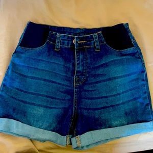 Maternity Shorts Size Small